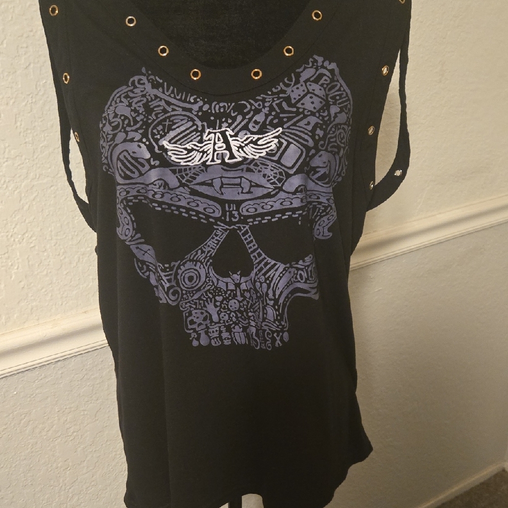 Black Skull Graphic Eyelet Tank